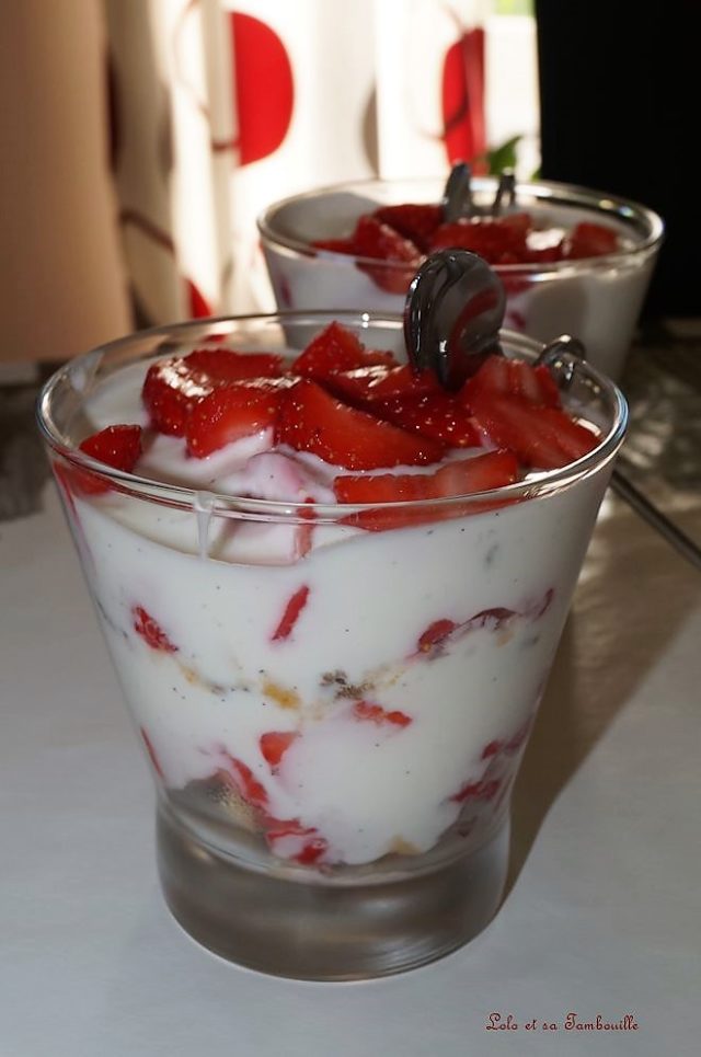 Verrines de fraises fromage blanc vanillé Recette de Lolo et sa