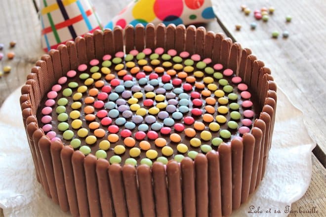 Gâteau danniversaire au chocolat smarties Recette de Lolo et sa