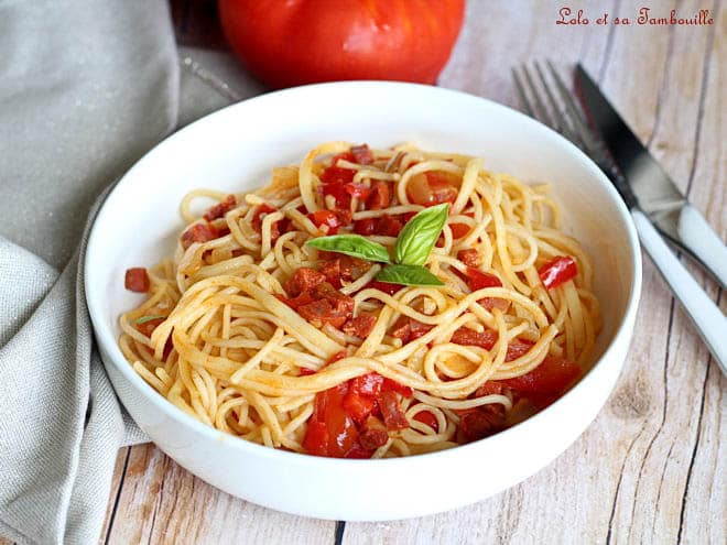 spaghettis chorizo,spaghettis chorizo tomate,spaghettis au chorizo,spaghetti au chorizo et poivrons,spaghetti au chorizo tomate