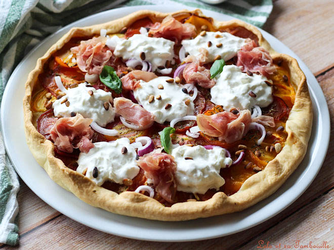 tarte fine aux tomates burrata,tarte fine tomates burrata,recette tarte fine aux tomates burrata,recette tarte fine aux tomates,recette tarte fine tomates moutarde,recette tarte fine tomate oignon,tarte fine aux tomates,tarte fine aux tomates et moutarde,tarte fine aux tomates multicolores,tarte fine tomates,tarte fine tomates mozzarella,tarte fine tomates mozza,tarte fine tomates moutarde